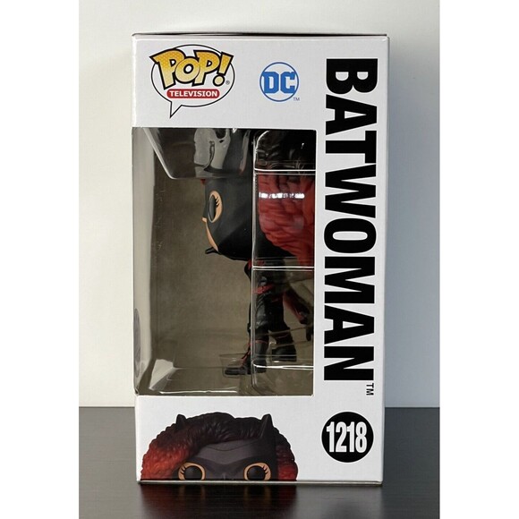 Funko POP! DC Comics Batwoman 1218 Funko Shop Exclusive - Picture 4 of 6